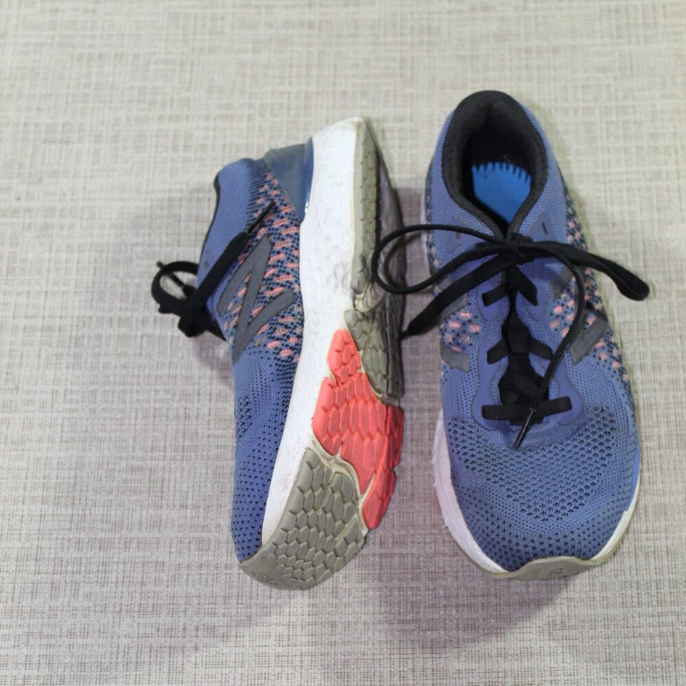 New Balance Fresh Foam 880 Size 6 Blue and Pink Running Shoes